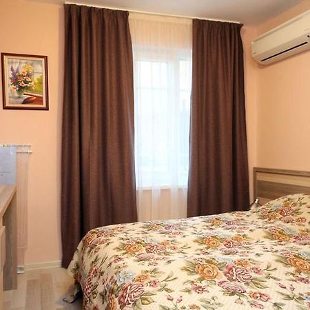 Къщата С Чешмата Veliko Tarnovo Exterior foto