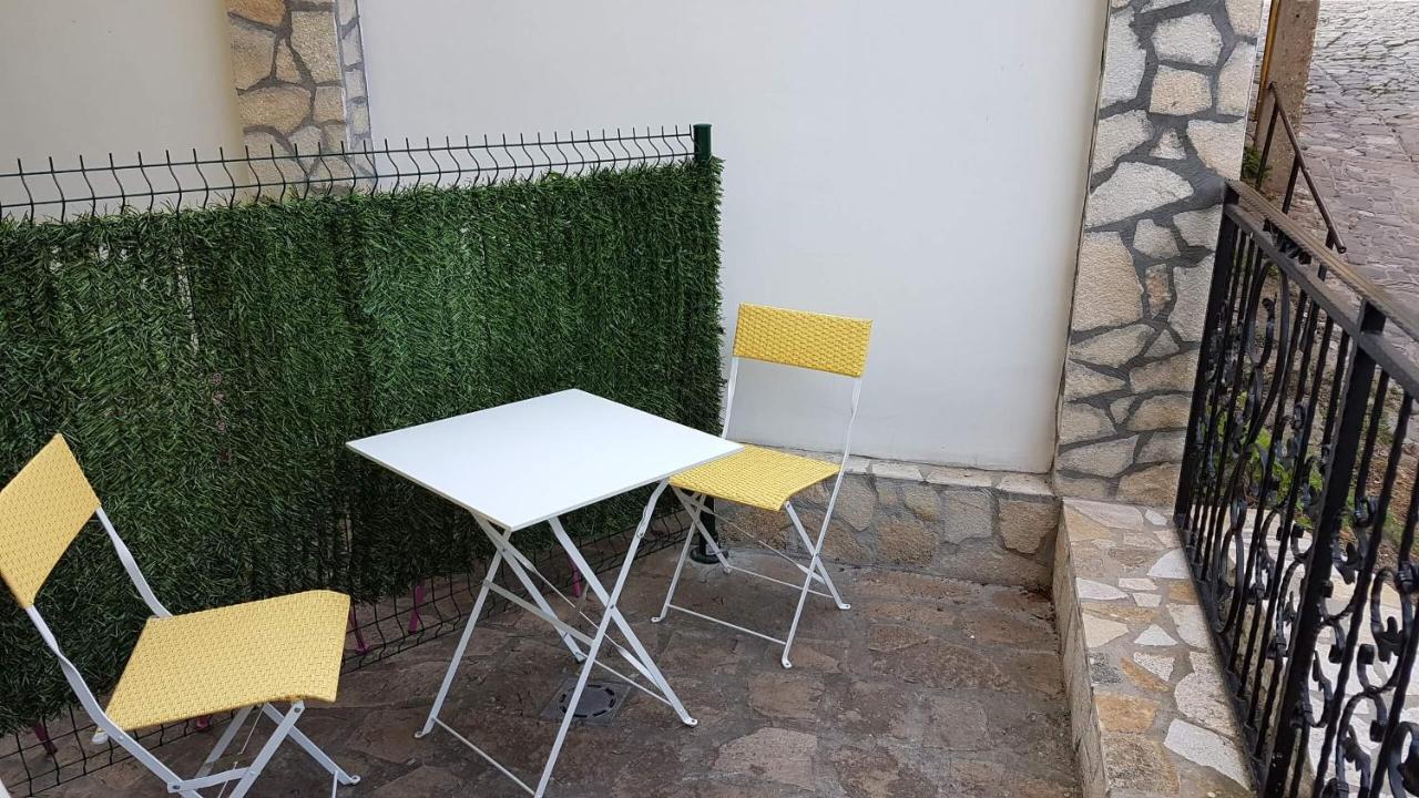 Къщата С Чешмата Veliko Tarnovo Exterior foto