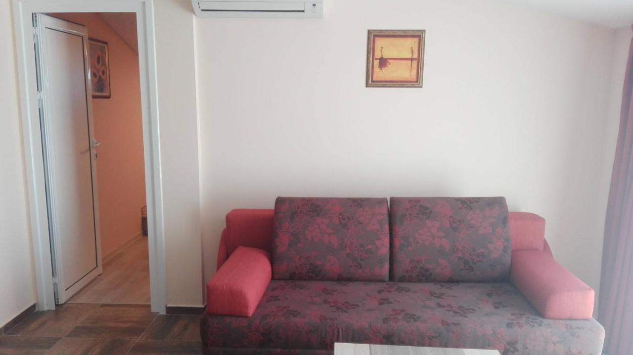 Къщата С Чешмата Veliko Tarnovo Exterior foto